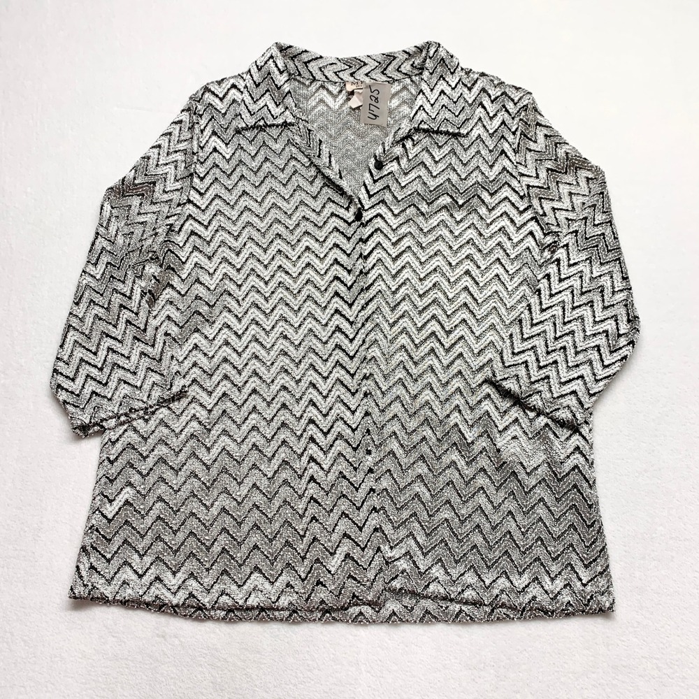 MKM Designs Chevron Zigzag Button Up Womens 2XL Silver Metallic Knit Blouse 2XL‎